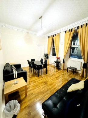 2 Bed Flat in Central Edinburgh